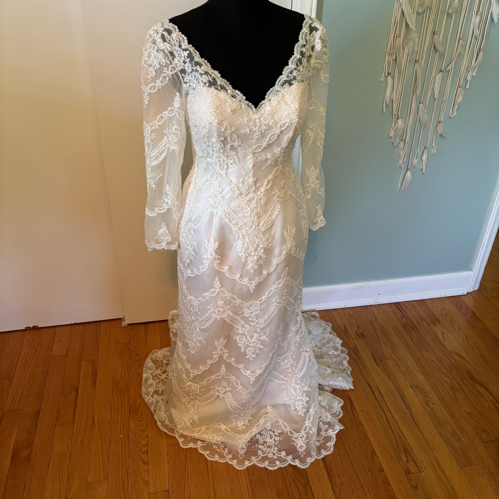 Casablanca Bridal Elegant Lace Wedding Dress